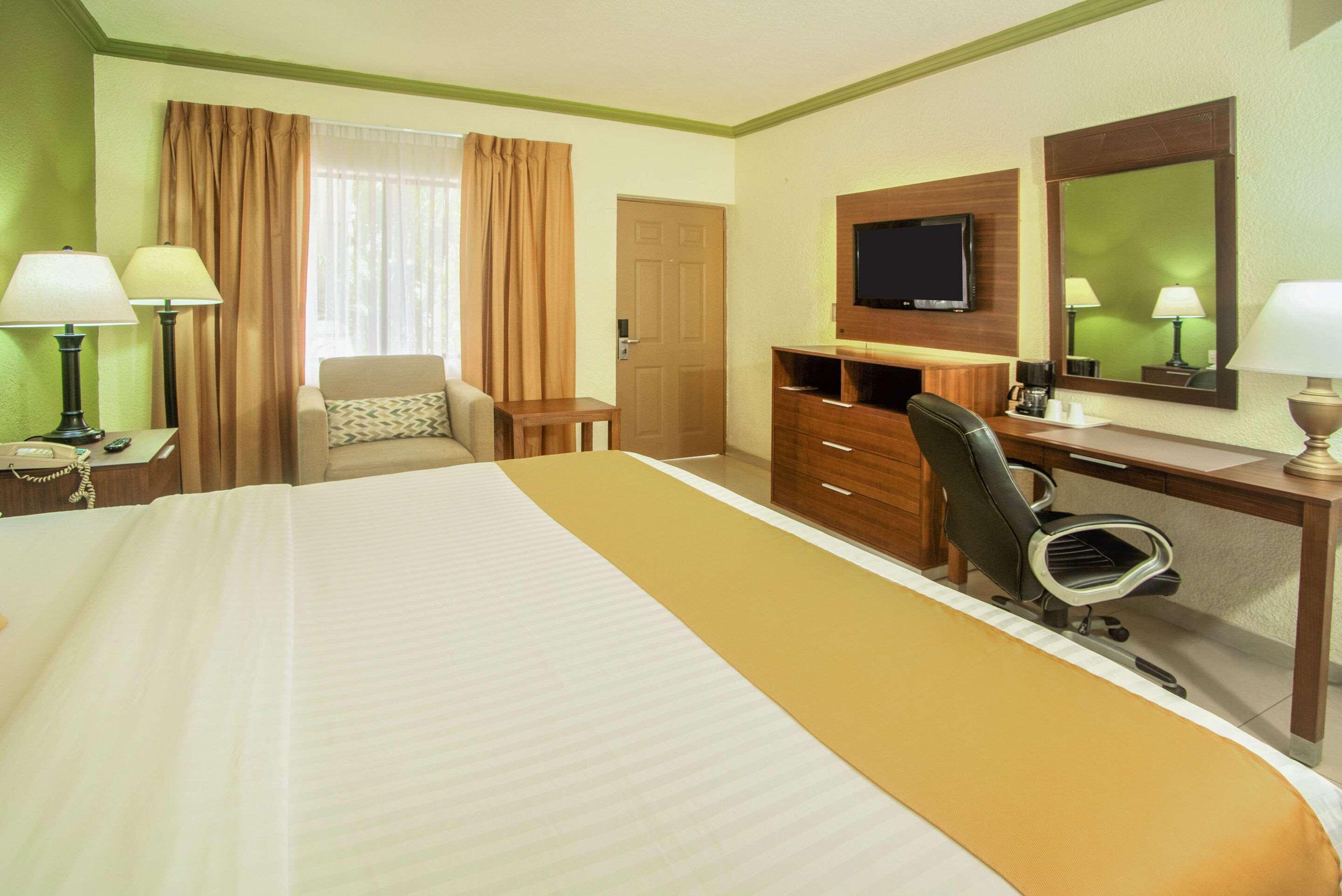 Quality Inn Ciudad Obregon Ngoại thất bức ảnh